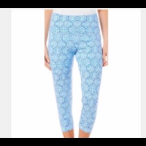 🌴Khakis and company Capri leggings